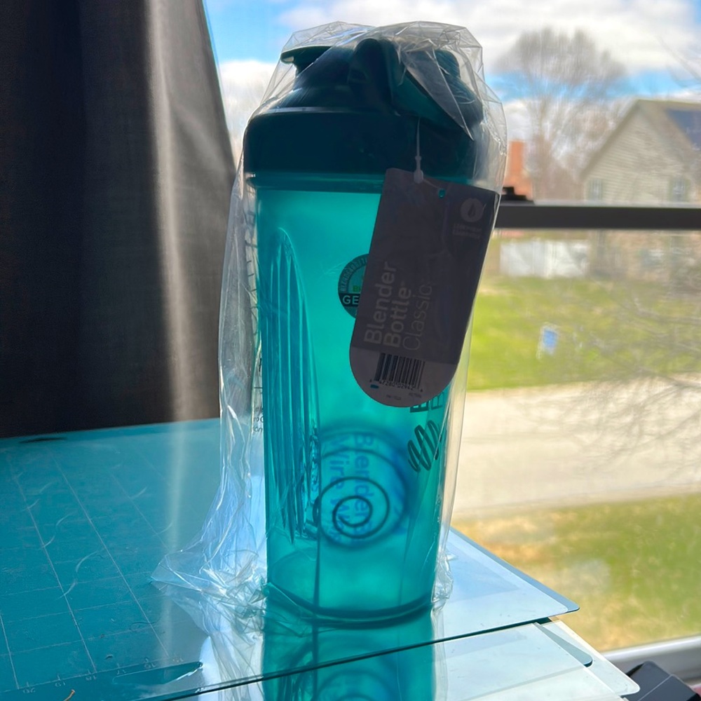 Blender Bottle NWT